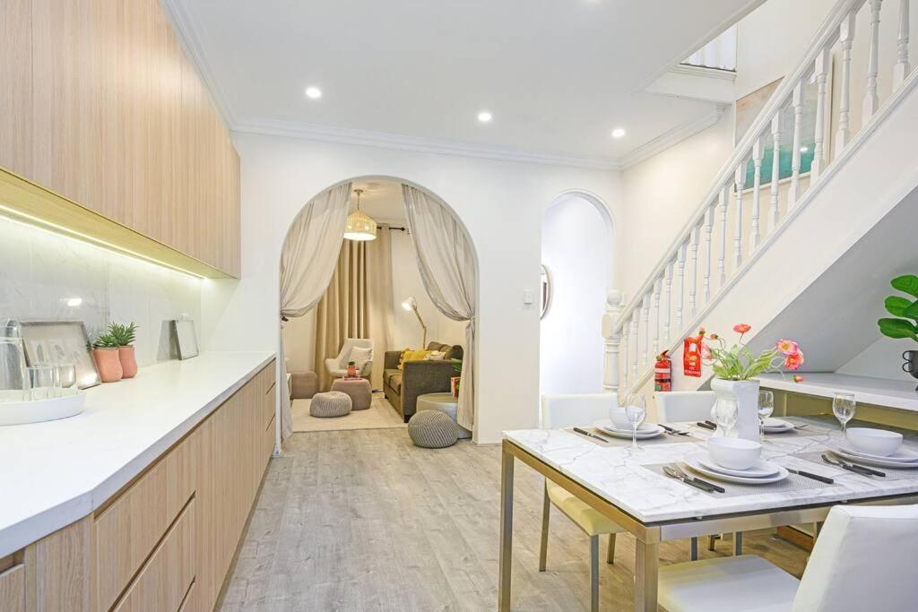 Cozy 3 Bedroom Terrace In Cbd * Sydney