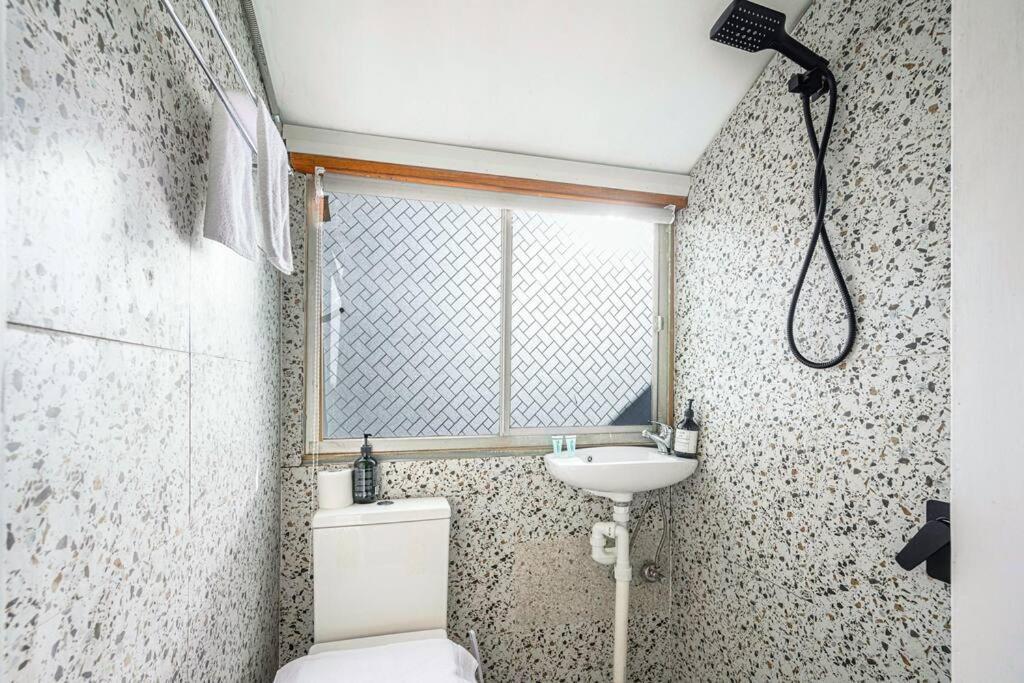 Cozy 3 Bedroom Terrace In Cbd