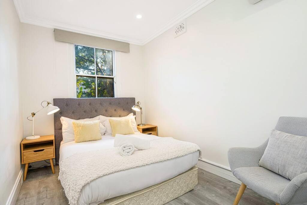 Cozy 3 Bedroom Terrace In Cbd Holiday home Sydney