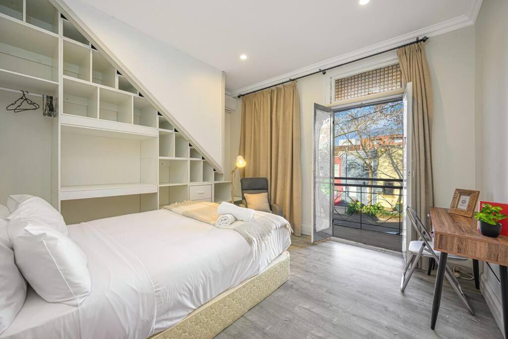 Cozy 3 Bedroom Terrace In Cbd Holiday home *